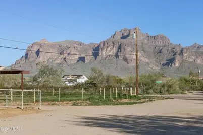 1925 E Greasewood Street, Apache Junction, AZ 85119 - Photo 8