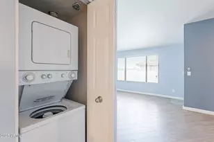 1402 E Guadalupe Rd, Tempe, AZ 85283 - Photo 28