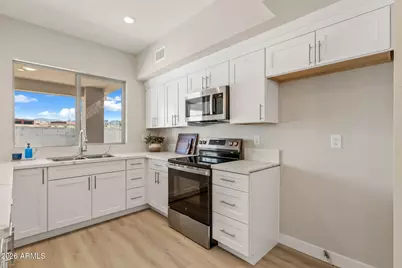 3360 W Landon Drive Drive #7-102, Bullhead City, AZ 86429 - Photo 10