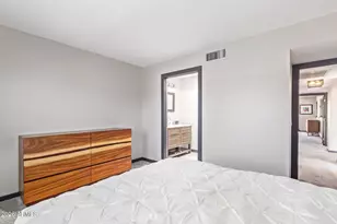 4655 E Monte Way, Phoenix, AZ 85044 - Photo 36