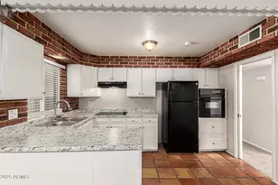 3758 W Eva St, Phoenix, AZ 85051 - Photo 16