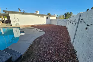 8227 N 47th Dr, Glendale, AZ 85302 - Photo 20