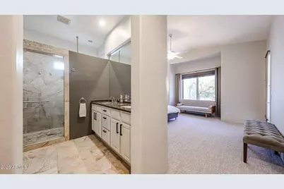 13615 N 12th Way, Phoenix, AZ 85022 - Photo 10