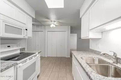 8101 N 107th Avenue #46, Peoria, AZ 85345 - Photo 4