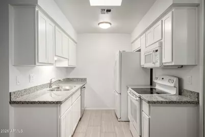 8101 N 107th Avenue #46, Peoria, AZ 85345 - Photo 2