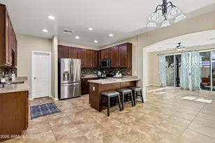 894 S Utilis Dr, Gilbert, AZ 85296 - Photo 8