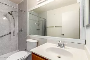 814 E Rockwell Dr, Chandler, AZ 85225 - Photo 26