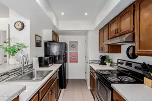 811 E Eugie Ave, Phoenix, AZ 85022 - Photo 8