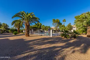 811 E Eugie Ave, Phoenix, AZ 85022 - Photo 28