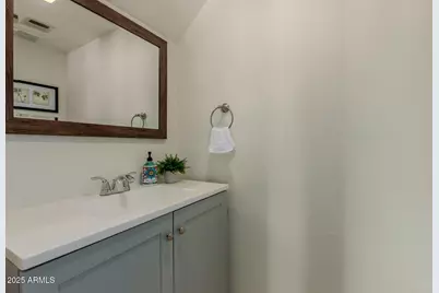 811 E Eugie Avenue, Phoenix, AZ 85022 - Photo 12