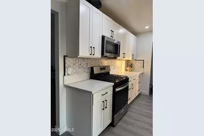 501 N 47th Place, Phoenix, AZ 85008 - Photo 2