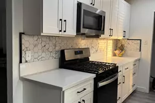 501 N 47th Pl, Phoenix, AZ 85008 - Photo 2