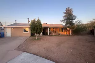 501 N 47th Pl, Phoenix, AZ 85008 - Photo 1