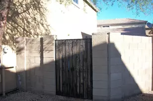 21817 N 40th Pl, Phoenix, AZ 85050 - Photo 2