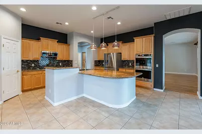 13354 W San Miguel Avenue, Litchfield Park, AZ 85340 - Photo 12