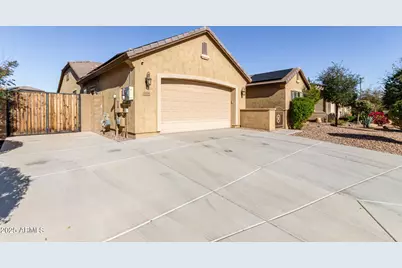 19740 W Sherman Street, Buckeye, AZ 85326 - Photo 2