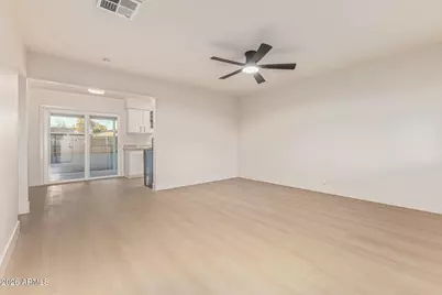 4634 W Weldon Avenue, Phoenix, AZ 85031 - Photo 6