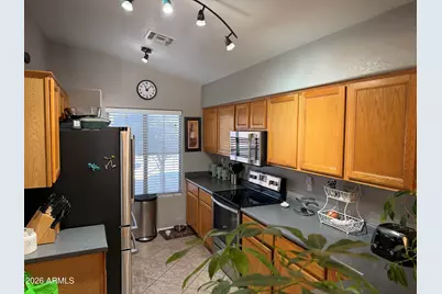 18221 N Skyhawk Drive, Surprise, AZ 85374 - Photo 6