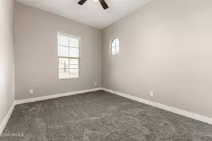 3511 E Crest Ln, Phoenix, AZ 85050 - Photo 28