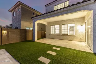 3511 E Crest Ln, Phoenix, AZ 85050 - Photo 38