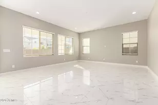 3511 E Crest Ln, Phoenix, AZ 85050 - Photo 14