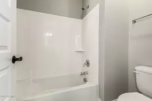 3511 E Crest Ln, Phoenix, AZ 85050 - Photo 26