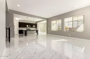 3511 E Crest Ln, Phoenix, AZ 85050 - Photo 12