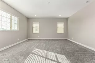 3511 E Crest Ln, Phoenix, AZ 85050 - Photo 18