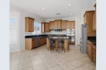 18233 W Estes Way, Goodyear, AZ 85338 - Photo 10