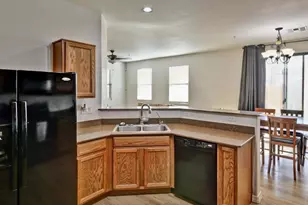 8169 W Groom Creek Rd, Phoenix, AZ 85043 - Photo 10