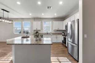 7531 W Rock Springs Dr, Peoria, AZ 85383 - Photo 12