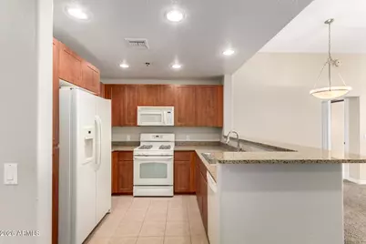 2302 N Central Avenue #411, Phoenix, AZ 85004 - Photo 8