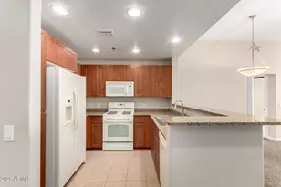 2302 N Central Ave, Phoenix, AZ 85004 - Photo 8