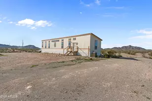 39050 Dobbins Ln, Salome, AZ 85348 - Photo 14