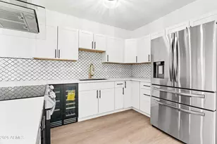 334 N 18th Dr, Phoenix, AZ 85007 - Photo 18