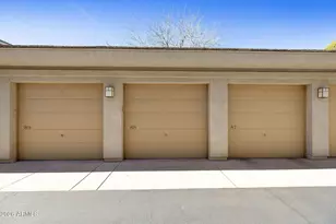 2989 N 44th St, Phoenix, AZ 85018 - Photo 42