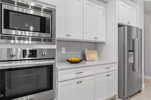 1123 W Thunderhill Dr, Phoenix, AZ 85045 - Photo 8