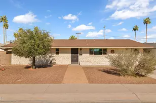 7526 E Minnezona Ave, Scottsdale, AZ 85251 - Photo 1