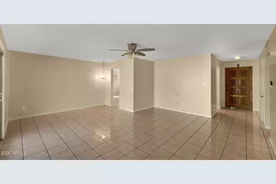 7526 E Minnezona Avenue, Scottsdale, AZ 85251 - Photo 8