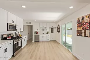 3429 W Sweetwater Ave, Phoenix, AZ 85029 - Photo 2