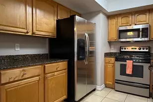 3434 W Danbury Dr, Phoenix, AZ 85053 - Photo 8