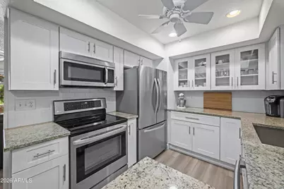 4444 E Paradise Village Parkway N #130, Phoenix, AZ 85032 - Photo 2