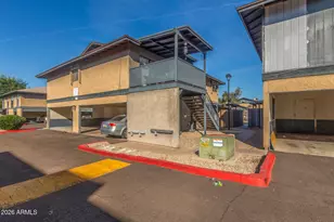 286 W Palomino Dr, Chandler, AZ 85225 - Photo 2