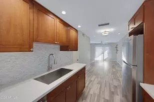 7802 E Keim Dr, Scottsdale, AZ 85250 - Photo 2