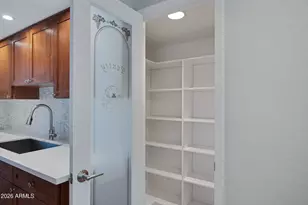 7802 E Keim Dr, Scottsdale, AZ 85250 - Photo 4