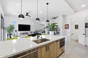 377 E Windsor Ave, Phoenix, AZ 85004 - Photo 12