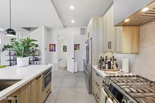 377 E Windsor Ave, Phoenix, AZ 85004 - Photo 14