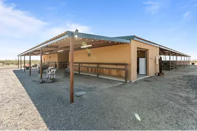 46629 W Luray Road, Wickenburg, AZ 85390 - Photo 48