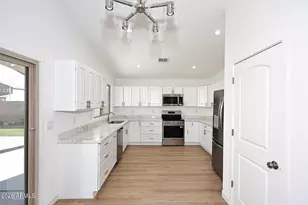 2841 S Camellia Dr, Chandler, AZ 85286 - Photo 10