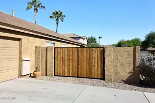 2841 S Camellia Dr, Chandler, AZ 85286 - Photo 4